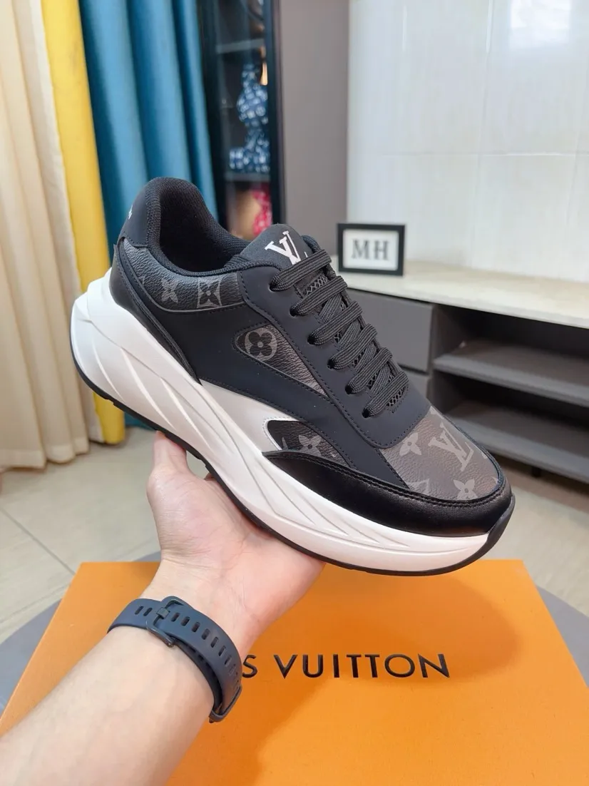 Men's shoes💰438🌹🌹[LV]🌹High-end brand of men's shoes: Official website 1:1 Latest masterpiece: The upper is made of Italian imported first-layer cowhide with special materials➕Full genuine leather lining🔥, making walking more convenient and comfortable! Exclusive new style, stunning work [color]! Create a fashionable personality to set off your uniqueness! A must-have for trendy men! Classic🔥Number: 38-44
